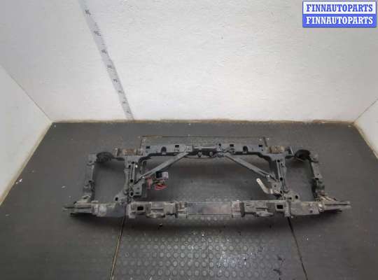 Панель передняя (телевизор) на Land Rover Discovery III