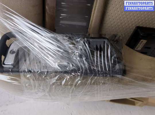 купить Дверная карта (Обшивка двери) на Mercedes S W126 1979-1991