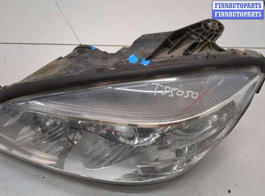 Фара передняя на Mercedes-Benz C (W204)