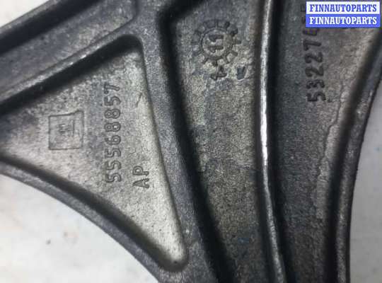 Кронштейн прочее на Opel Astra J