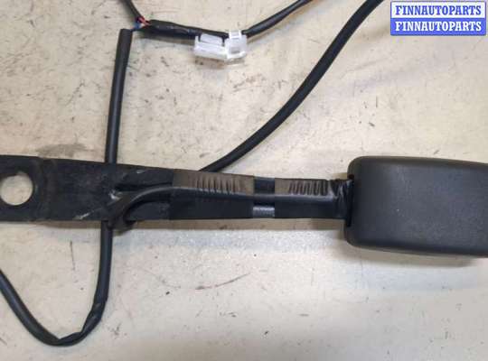 купить Замок ремня безопасности на Toyota Auris E15 2006-2012