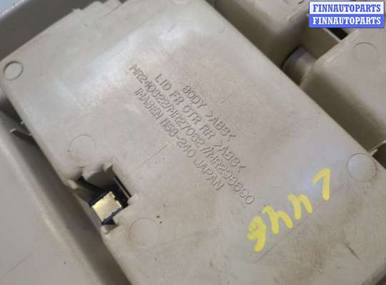 купить Фонарь салона (плафон) на Mitsubishi Montero Sport / Pajero Sport 1996-2008