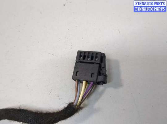 Зеркало боковое на Volkswagen Polo Mk5 (6R/6C)