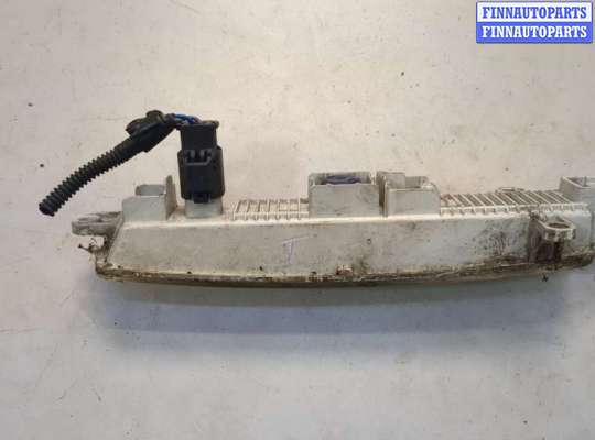 Фонарь габаритный в бампер на Citroen Berlingo II (B9)