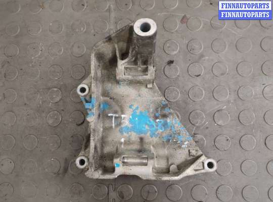 купить Кронштейн (лапа крепления) на Volkswagen Touareg 2002-2007