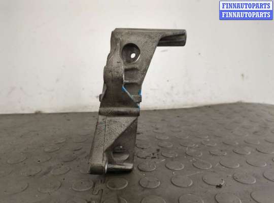 купить Кронштейн (лапа крепления) на Volkswagen Touareg 2002-2007