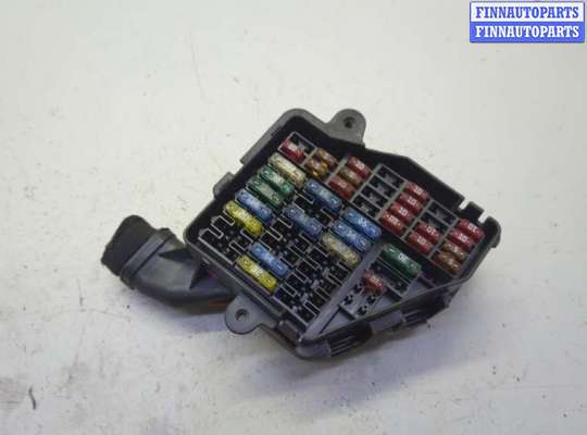 Блок предохранителей VG2868024 на Volkswagen Passat 5 1996-2001