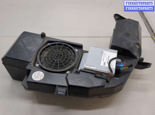 Сабвуфер AU1754458 на Audi A4 (B7) 2004-2009