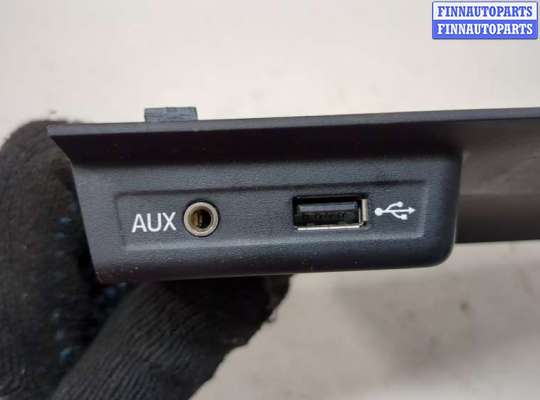 купить Разъем AUX/USB на Skoda Octavia (A7) 2013-2023