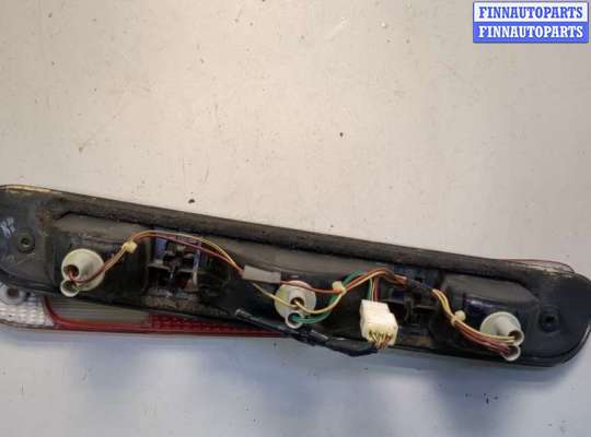 купить Фонарь дополнительный (стоп-сигнал) на Toyota Tundra 2000-2006