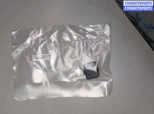 Заглушка буксировочного крюка MB1600925 на Mercedes GL X164 2006-2012