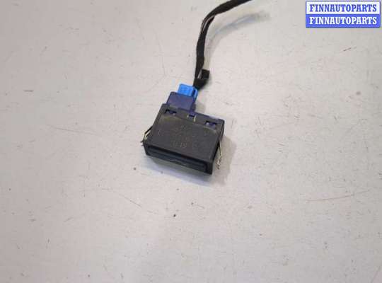 купить Кнопка открывания багажника салонная на BMW 5 E39 1995-2003