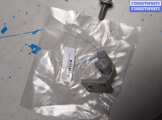 купить Петля двери на Skoda Yeti 2009-2018