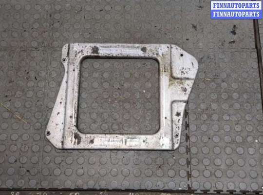 купить Кронштейн радиатора на Nissan X-Trail (T30) 2001-2007