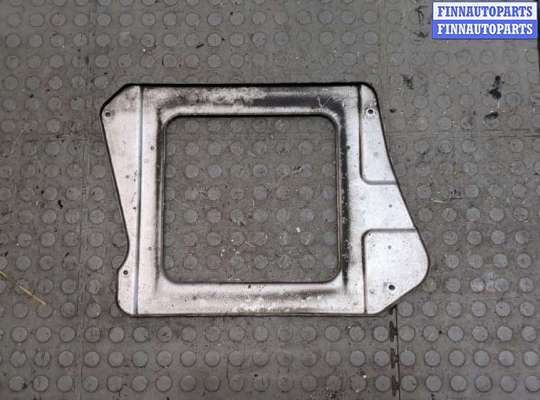 купить Кронштейн радиатора на Nissan X-Trail (T30) 2001-2007