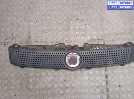 Решетка радиатора FT512989 на Fiat Panda 2003-2012
