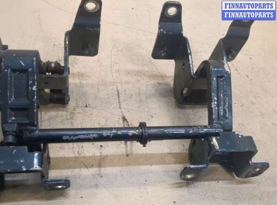 купить Петля двери на Nissan Titan 2003-2015