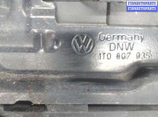 купить Кронштейн бампера на Volkswagen Tiguan 2007-2011
