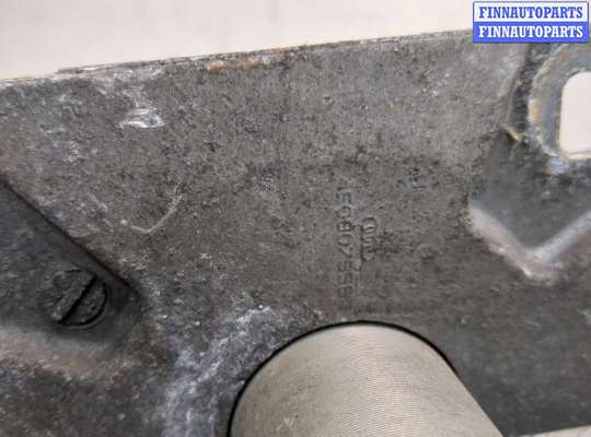 Кронштейн бампера на Audi A8 (D3, 4E)