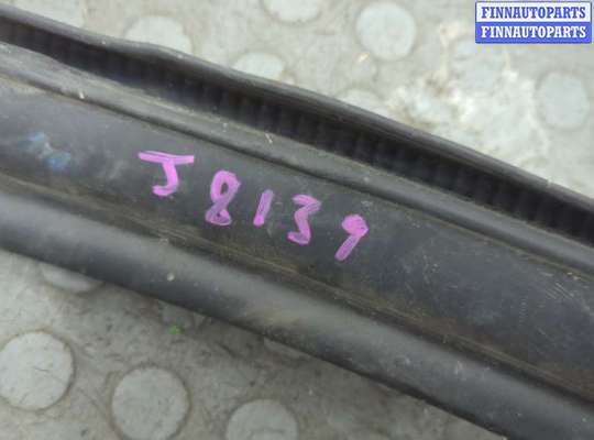 купить Уплотнитель на Mercedes GLE W166 2015-2018