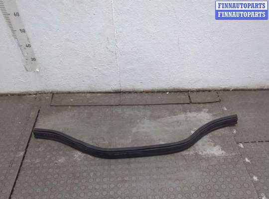 купить Уплотнитель на Mercedes GLE W166 2015-2018