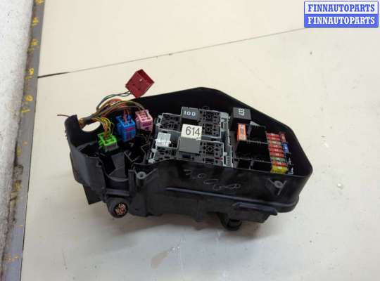 купить Блок предохранителей на Volkswagen Touareg 2010-2014