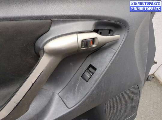 купить Стекло боковой двери на Toyota Verso 2009-2018