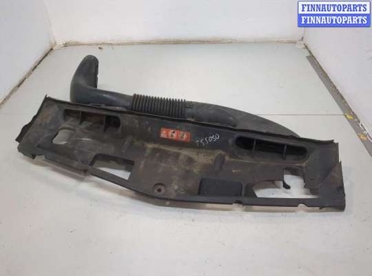 Накладка замка капота MB1649631 на Mercedes C W204 2006-2015