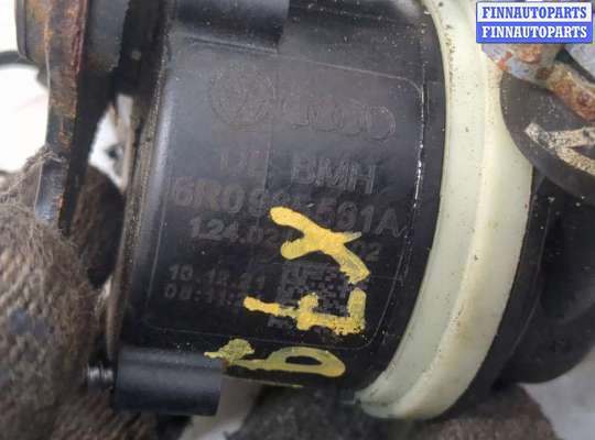 купить Насос водяной (помпа) на Skoda Rapid 2012-2020