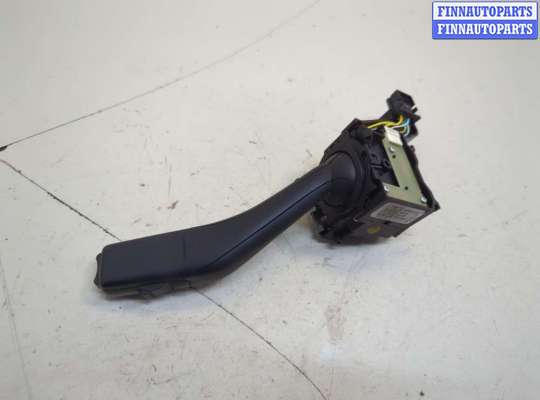 купить Переключатель поворотов на Volkswagen Golf 5 2003-2009