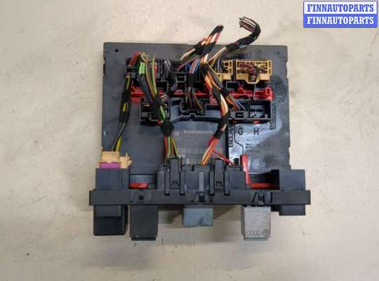 Блок управления бортовой сети (Body Control Module) VG2513312 на Volkswagen Touran 2003-2006
