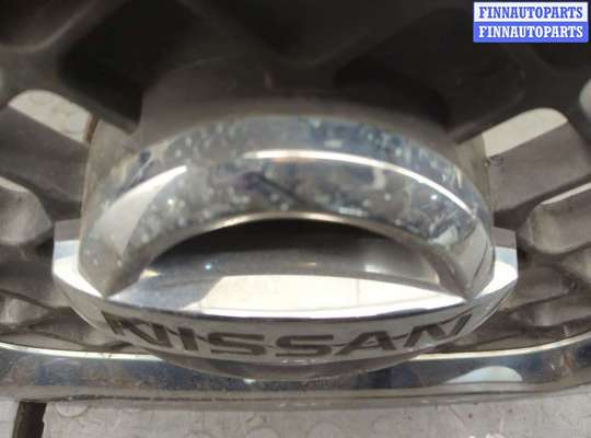 купить Решетка радиатора на Nissan Pathfinder 2004-2014