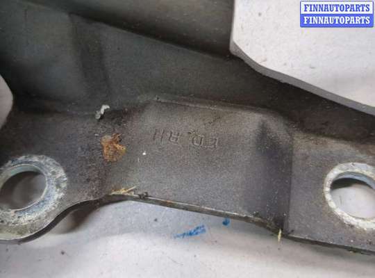 купить Петля капота на KIA Ceed 2007-2012