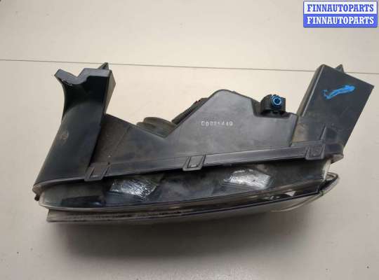 Поворотник передний на Dodge Charger (LX)