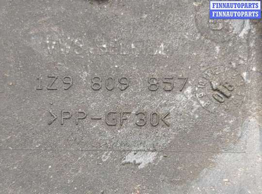 купить Лючок бензобака на Skoda Octavia (A5) 2004-2013