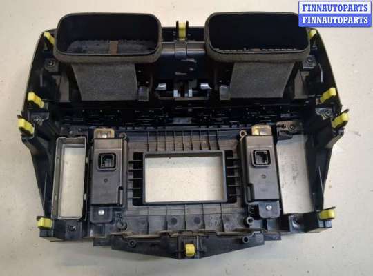 Дефлектор обдува салона на Toyota Land Cruiser Prado 150