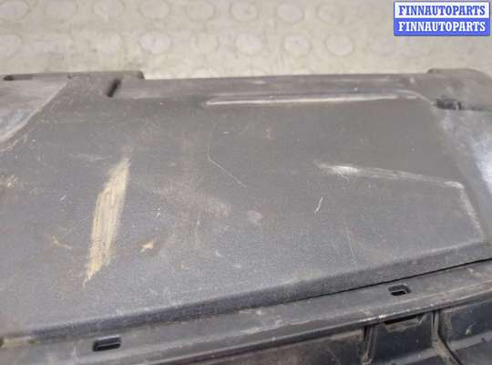 купить Накладка замка капота на Peugeot 308 2013-2021