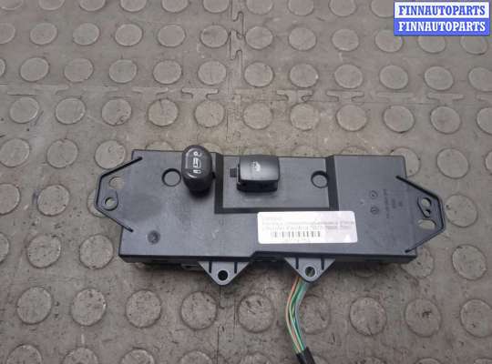 купить Кнопка стеклоподъемника (блок кнопок) на Chrysler Pacifica 2003-2008