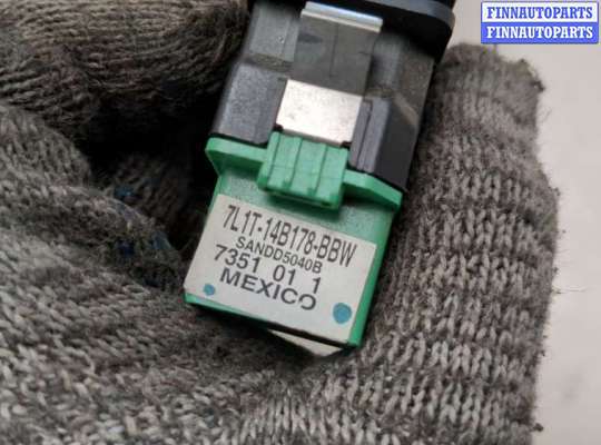 купить Кнопка регулировки сидений на Lincoln Navigator 2006-2014