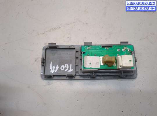 купить Фонарь салона (плафон) на Volkswagen Touareg 2006-2010