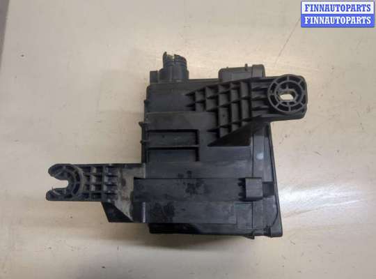 купить Блок предохранителей на Nissan Navara 2004-2015