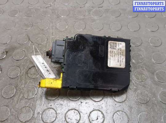 купить Блок управления подрулевыми переключателями на Volkswagen Golf 5 2003-2009