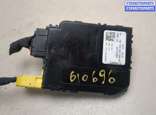 купить Блок управления подрулевыми переключателями на Volkswagen Golf 5 2003-2009
