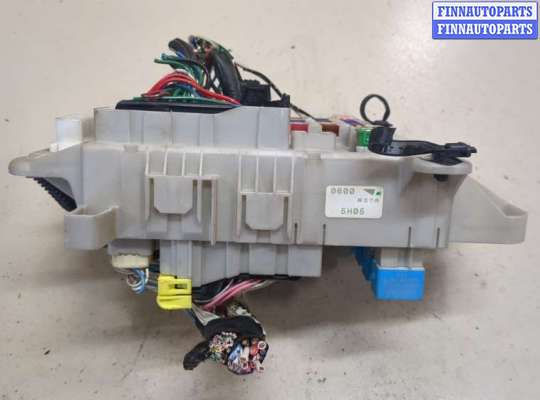 купить Блок предохранителей на Toyota RAV 4 2000-2005
