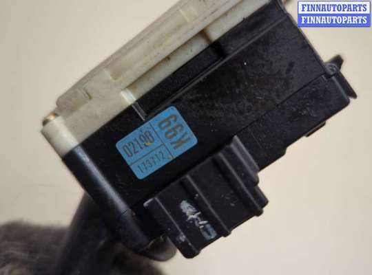 купить Переключатель поворотов на Toyota Corolla E12 2001-2006