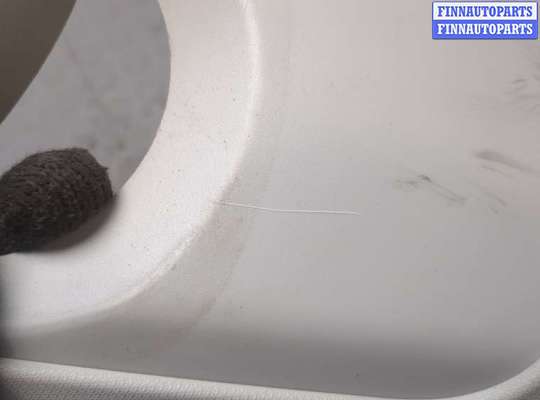 купить Обшивка центральной стойки на Volkswagen Tiguan 2016-2021