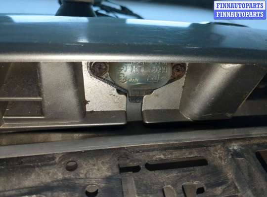 купить Накладка крышки багажника (двери) на Nissan X-Trail (T30) 2001-2007