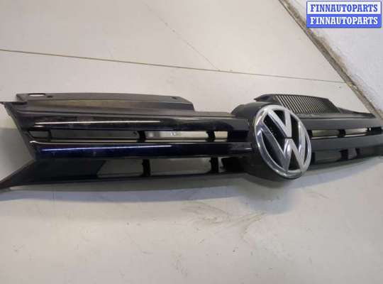 купить Решетка радиатора на Volkswagen Golf 6 2009-2012