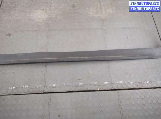 Молдинг бампера LN16333 на Lincoln Navigator 2002-2006