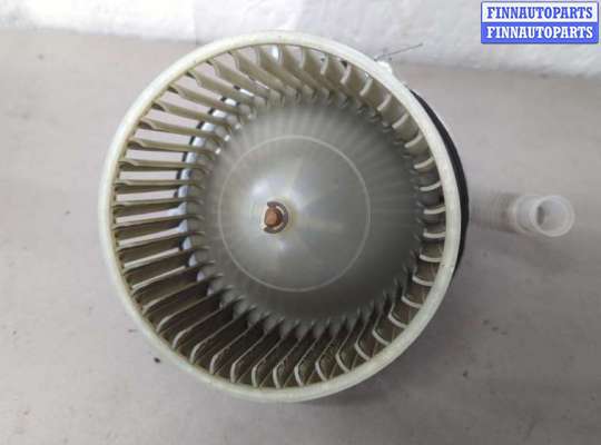 Мотор отопителя на Cadillac Escalade II (GMT 800)